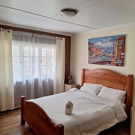Casa Avenida Alemania Hotel บัลปาราอีโซ ภายนอก รูปภาพ